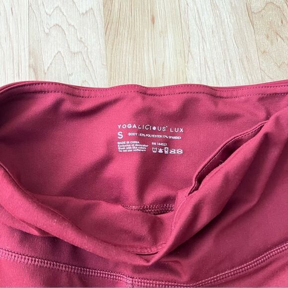 Yogalicious Lux Maroon Cropped Leggings with Pockets Women’s Small - Picture 3 of 4